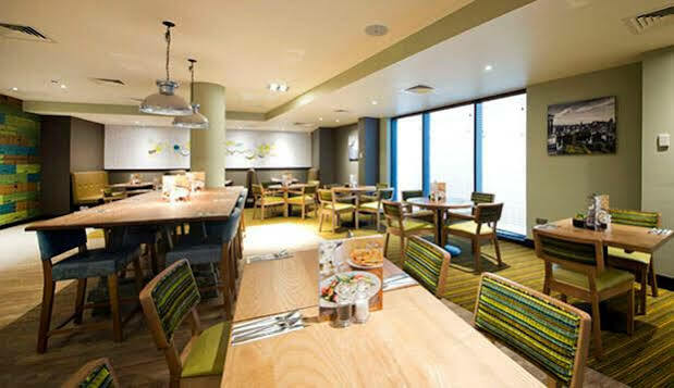 Premier Inn Edinburgh City Centre Royal Mile — Foto 2